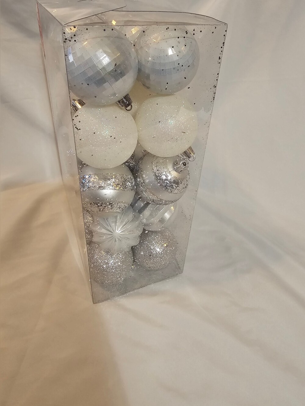 ASHLAND 40-Pack White and Silver Shatterproof Holiday Ornaments - Picture 4 of 6